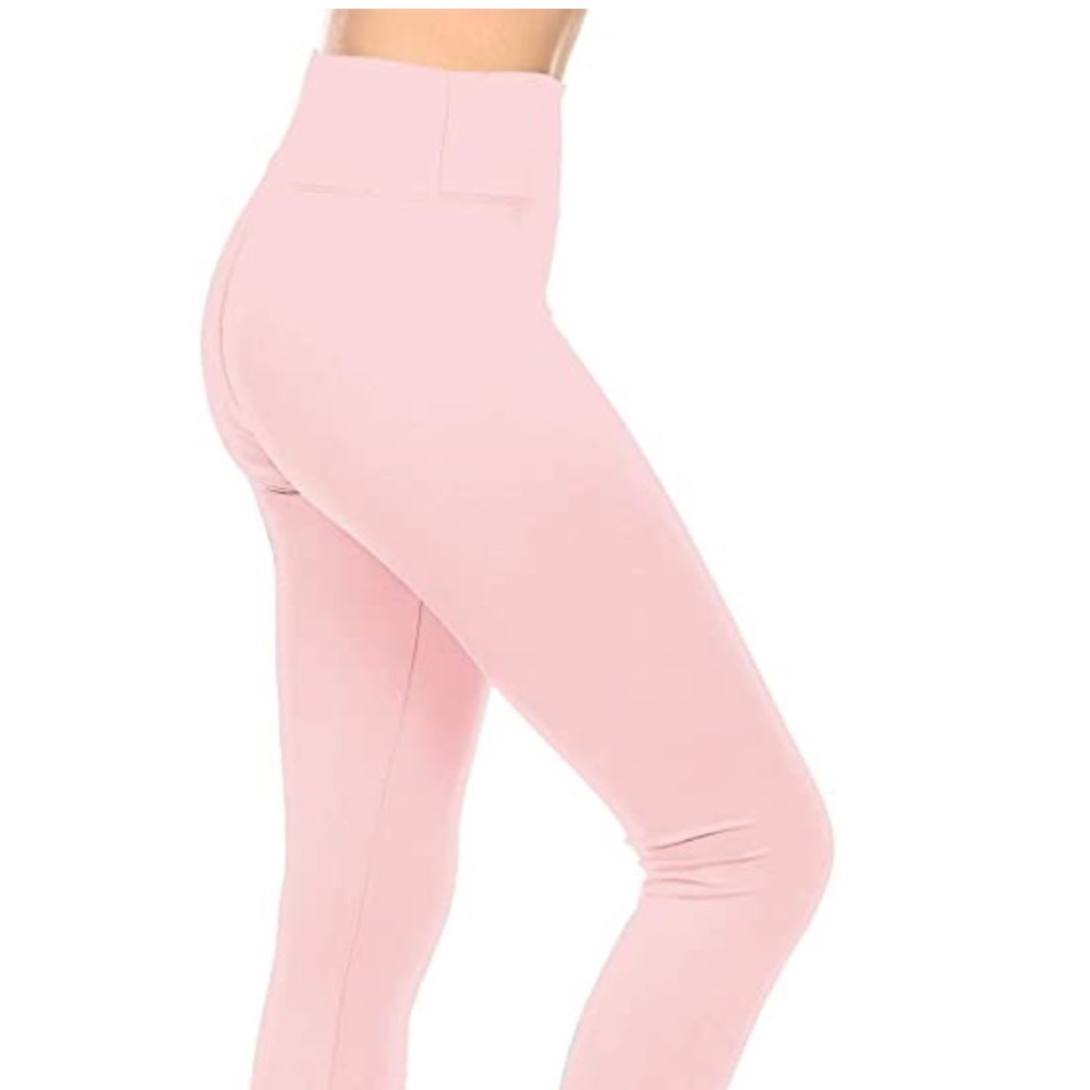 NWOT-  Blush colored Capri Leggings fits Medium-Large